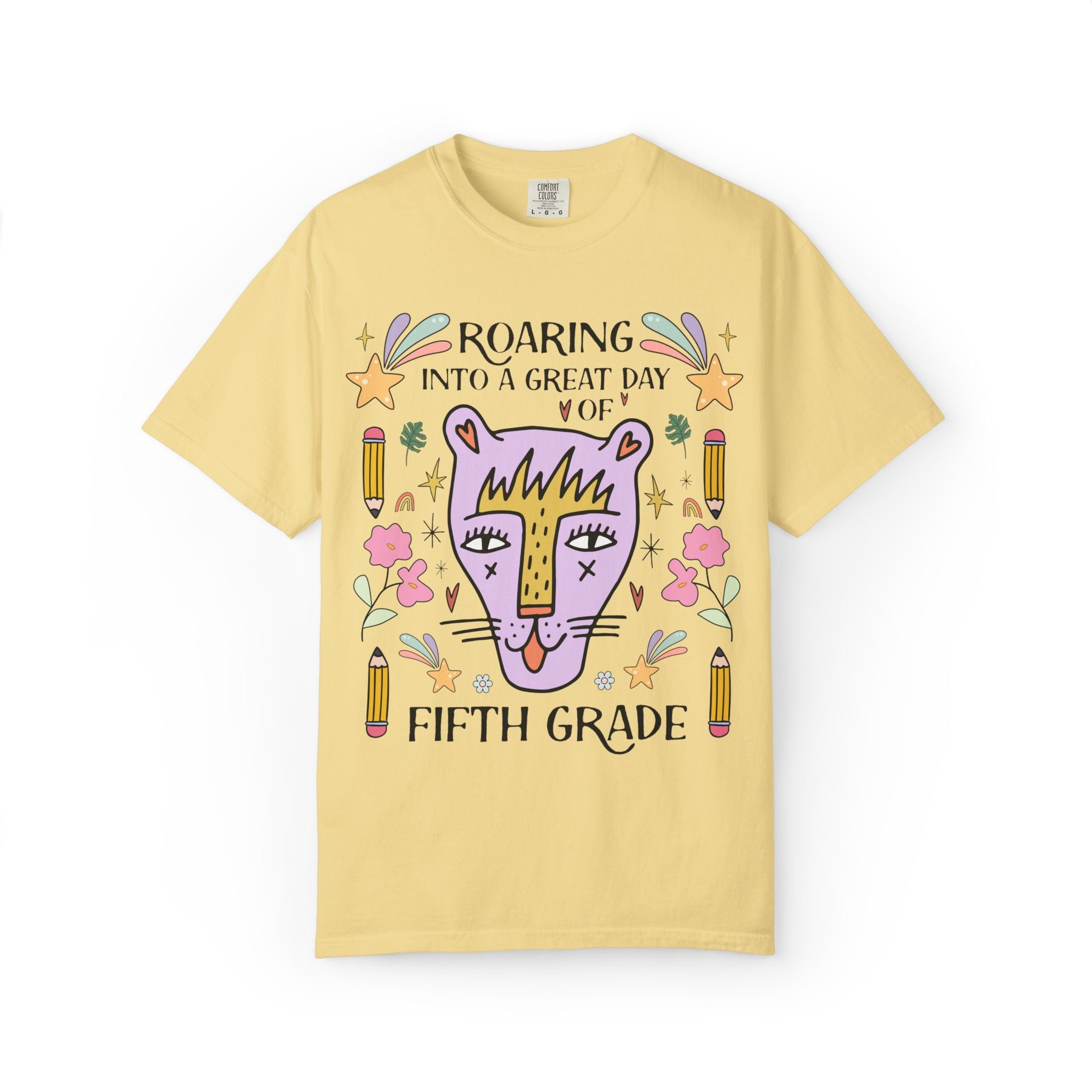Fifth Grade Teacher Tee Shirt: Roaring Into a Great Day of 5th Grade | Cute Eclectic Matching Teacher or Paraprofessional Tee, Animal Lover