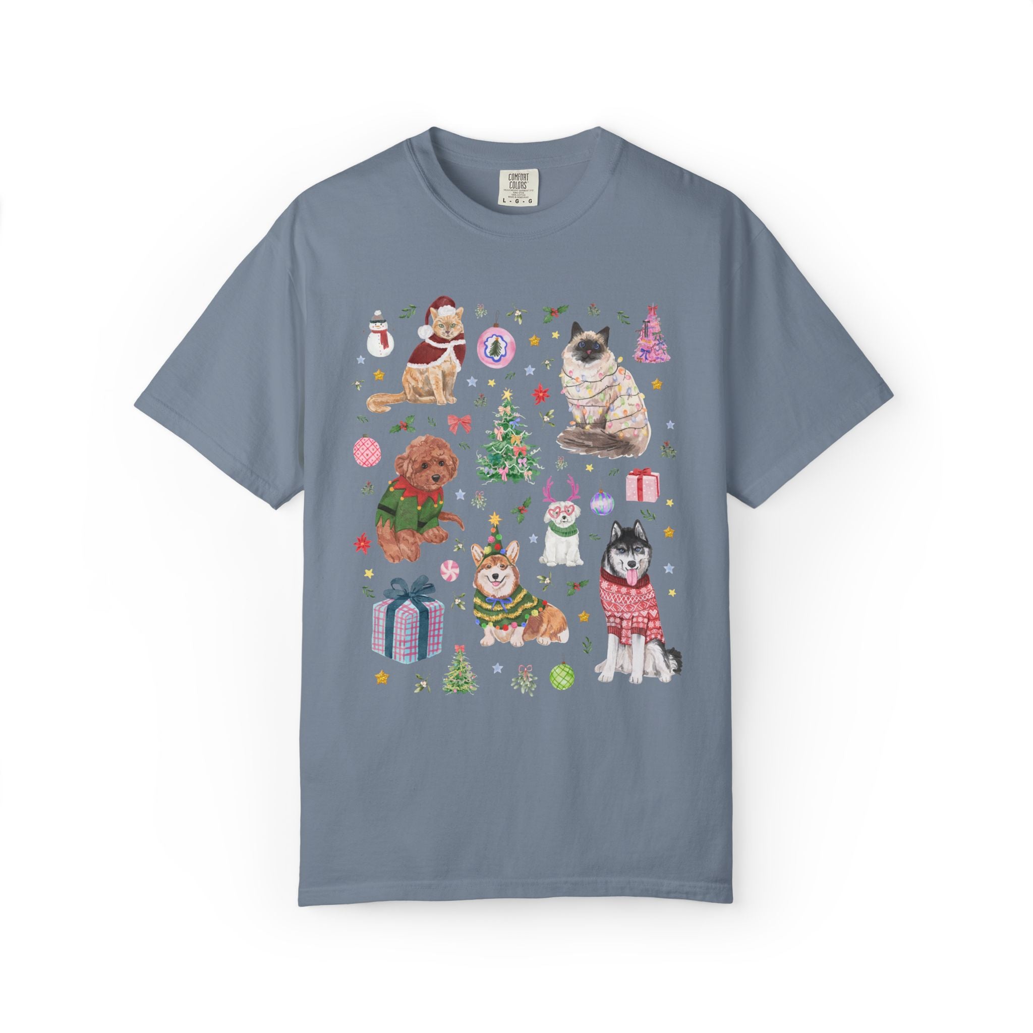 Maximalist Christmas Tee Shirt for Animal Lover with Kittens and Cats and Dogs, Funny Nostalgic Xmas Holiday T-Shirt, Cute Kitschy Vibe