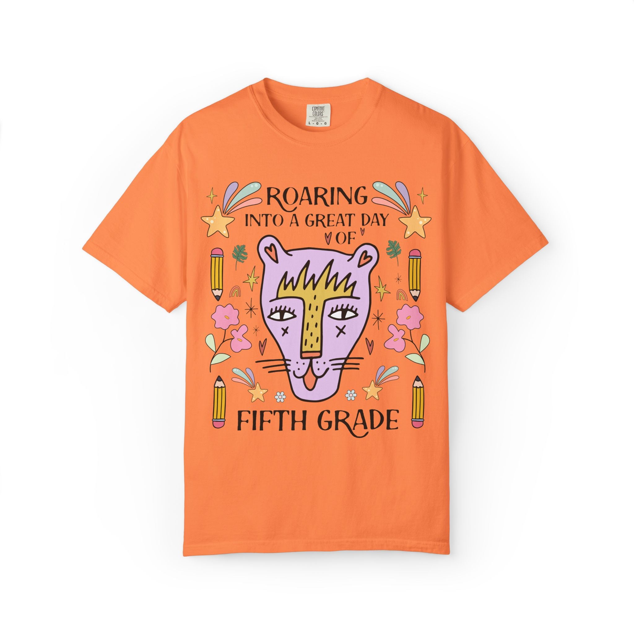 Fifth Grade Teacher Tee Shirt: Roaring Into a Great Day of 5th Grade | Cute Eclectic Matching Teacher or Paraprofessional Tee, Animal Lover