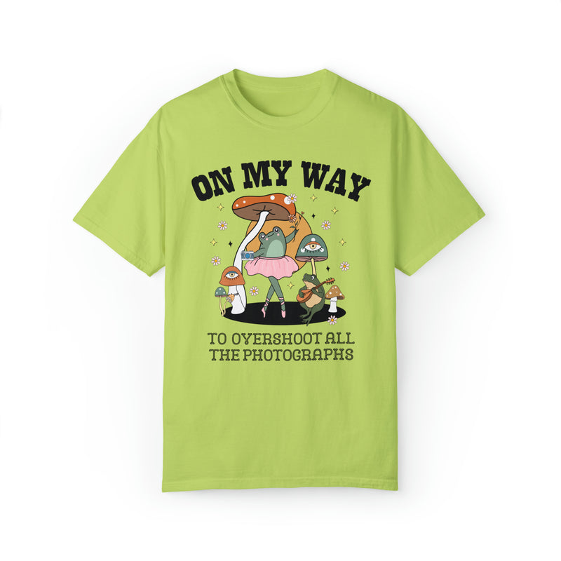 Funny Photographer Tee Shirt with Cute Ballerina Frog and Stars: On My Way to Overshoot
