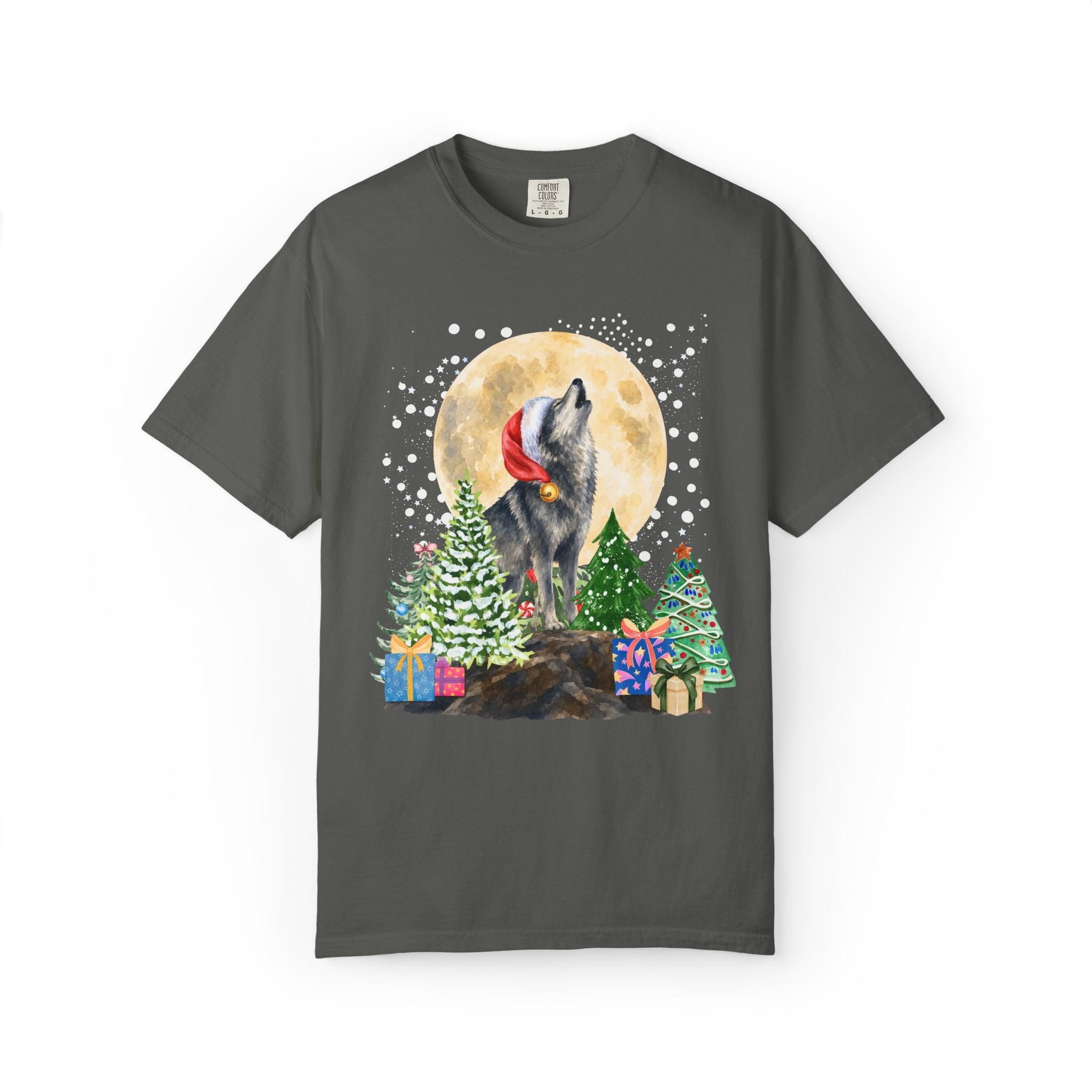 Kitschy Wolf Christmas Tee for Animal Lover, Maximalist Funny Wolf T-Shirt of a Wolf Wearing a Santa Hat, Silly Goblincore Holiday Xmas Tee