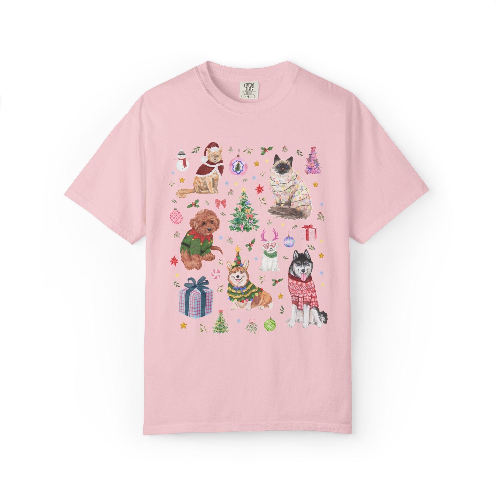 Maximalist Christmas Tee Shirt for Animal Lover with Kittens and Cats and Dogs, Funny Nostalgic Xmas Holiday T-Shirt, Cute Kitschy Vibe