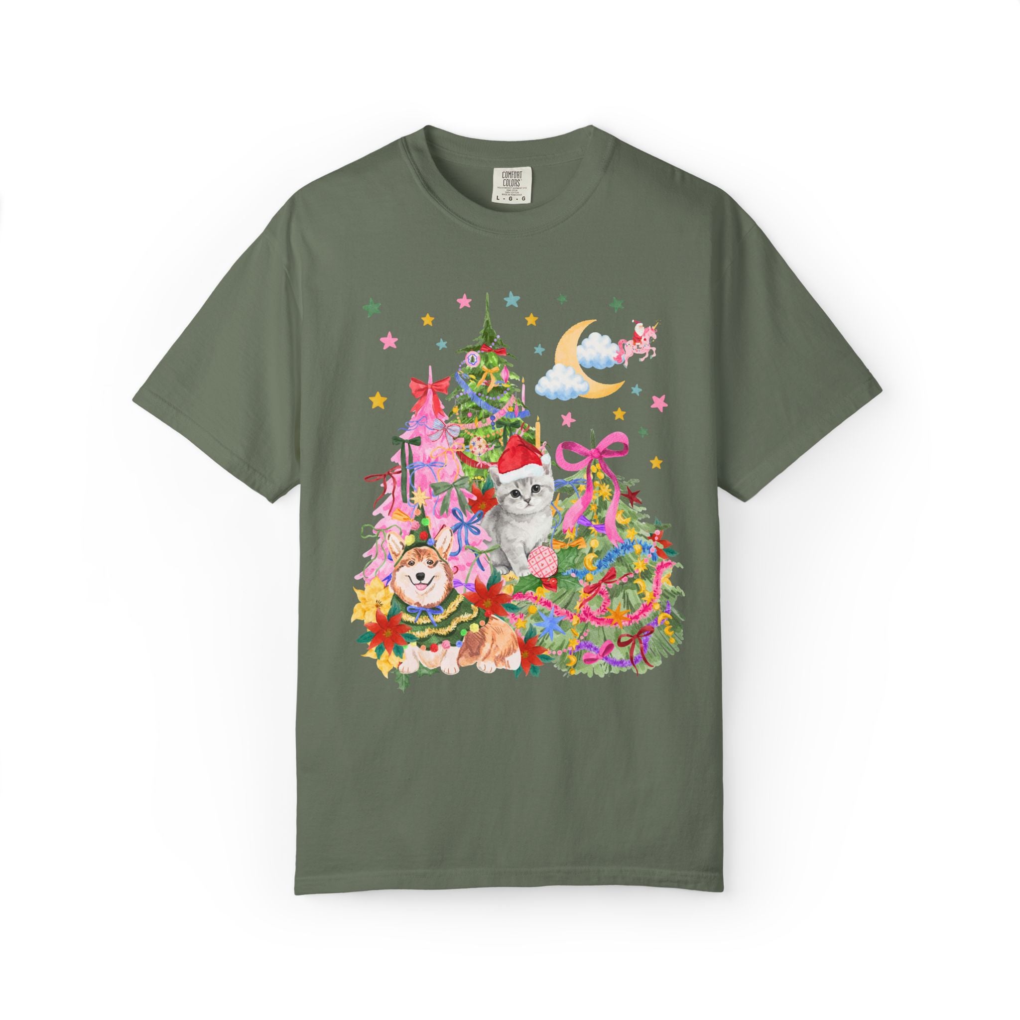 Kitschy Christmas Tee With with Corgi and Kitten: Funny Nostalgic 90s Aesthetic Xmas Tee for Animal Lover, Eclectic Holiday Tee with Stars
