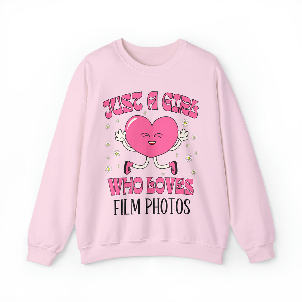 Funny Photographer Sweatshirt for Film Photographer: Cute Retro Heart
