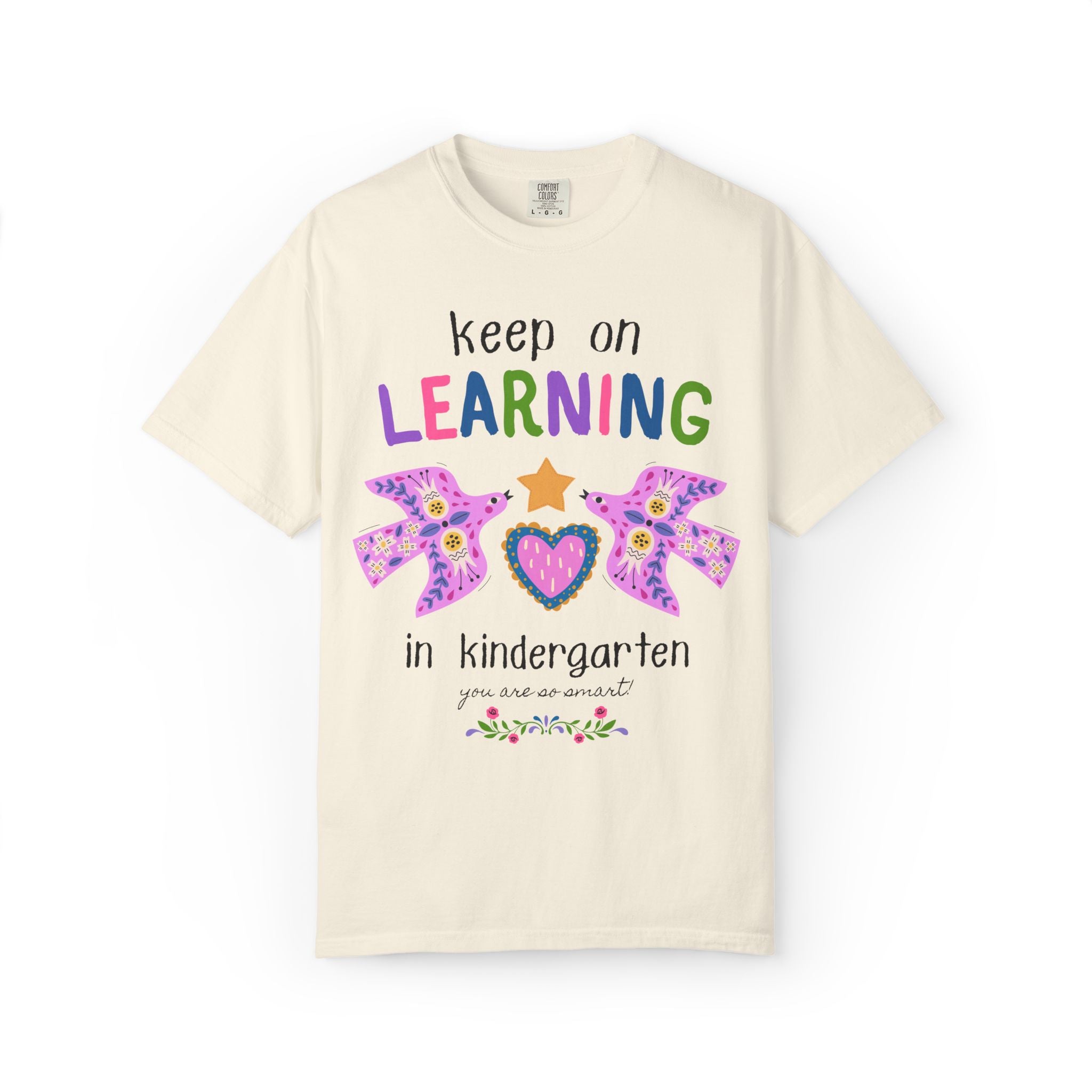 Kindergarten Teacher Tee Shirt: Keep on Learning, Kitschy and Whimsy Back to School Matching Teacher T-Shirt, Kindergarten Paraprofessional