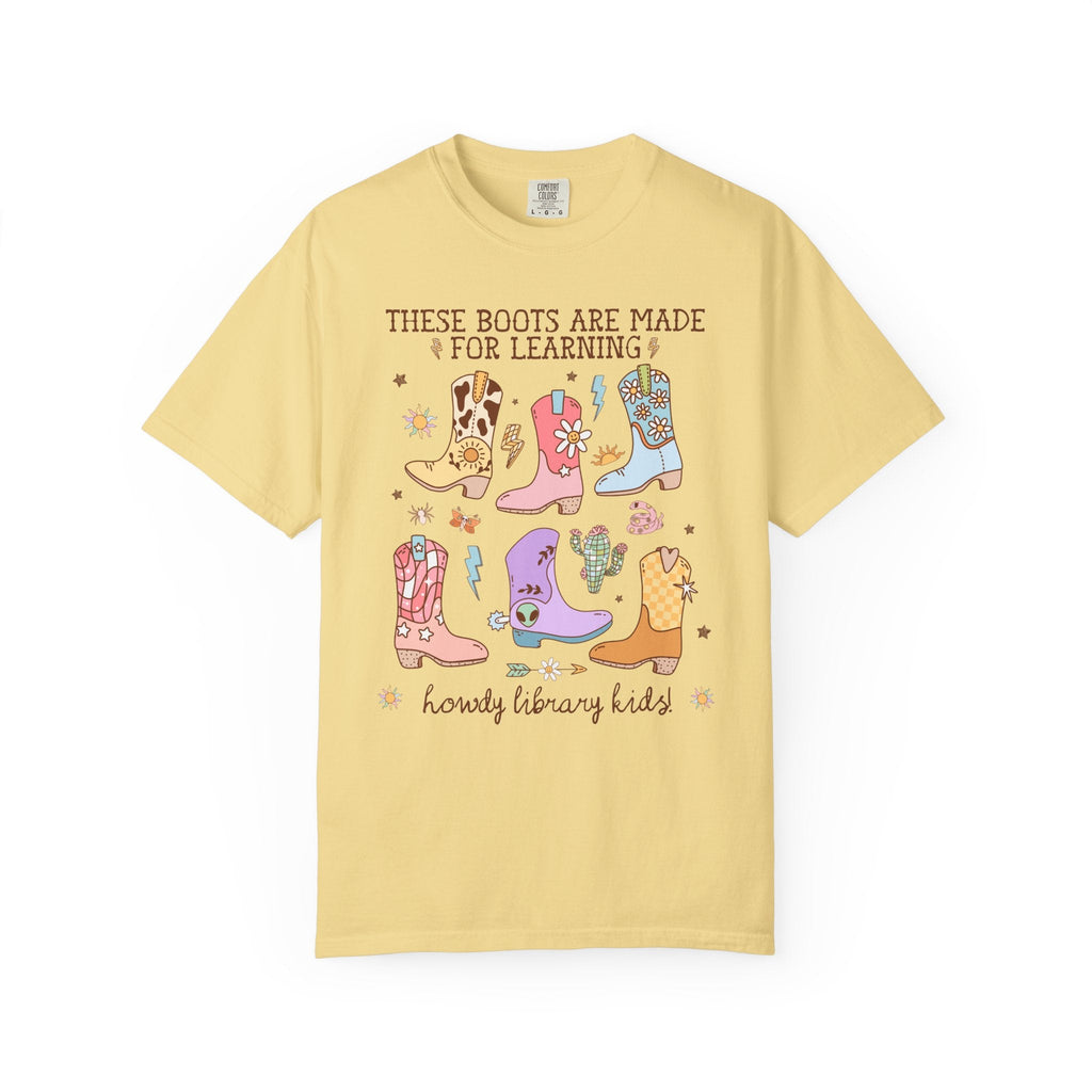 Cute Librarian Tee Shirt with Western Aesthetic, School Librarian T-Shirt for Elementary School Librarian, Colorful Retro Floral Alien Tee - Opal and June