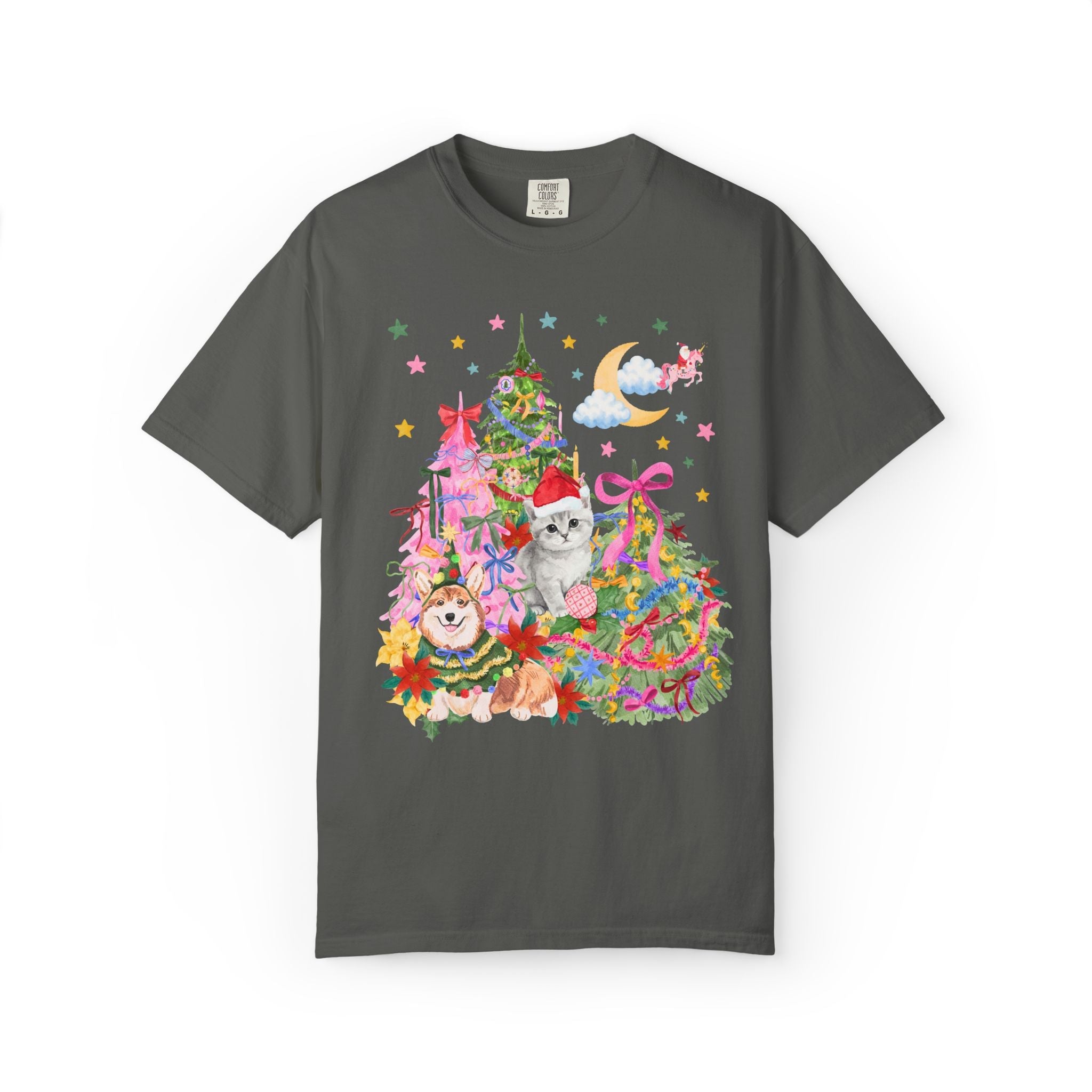 Kitschy Christmas Tee With with Corgi and Kitten: Funny Nostalgic 90s Aesthetic Xmas Tee for Animal Lover, Eclectic Holiday Tee with Stars - Opal and June