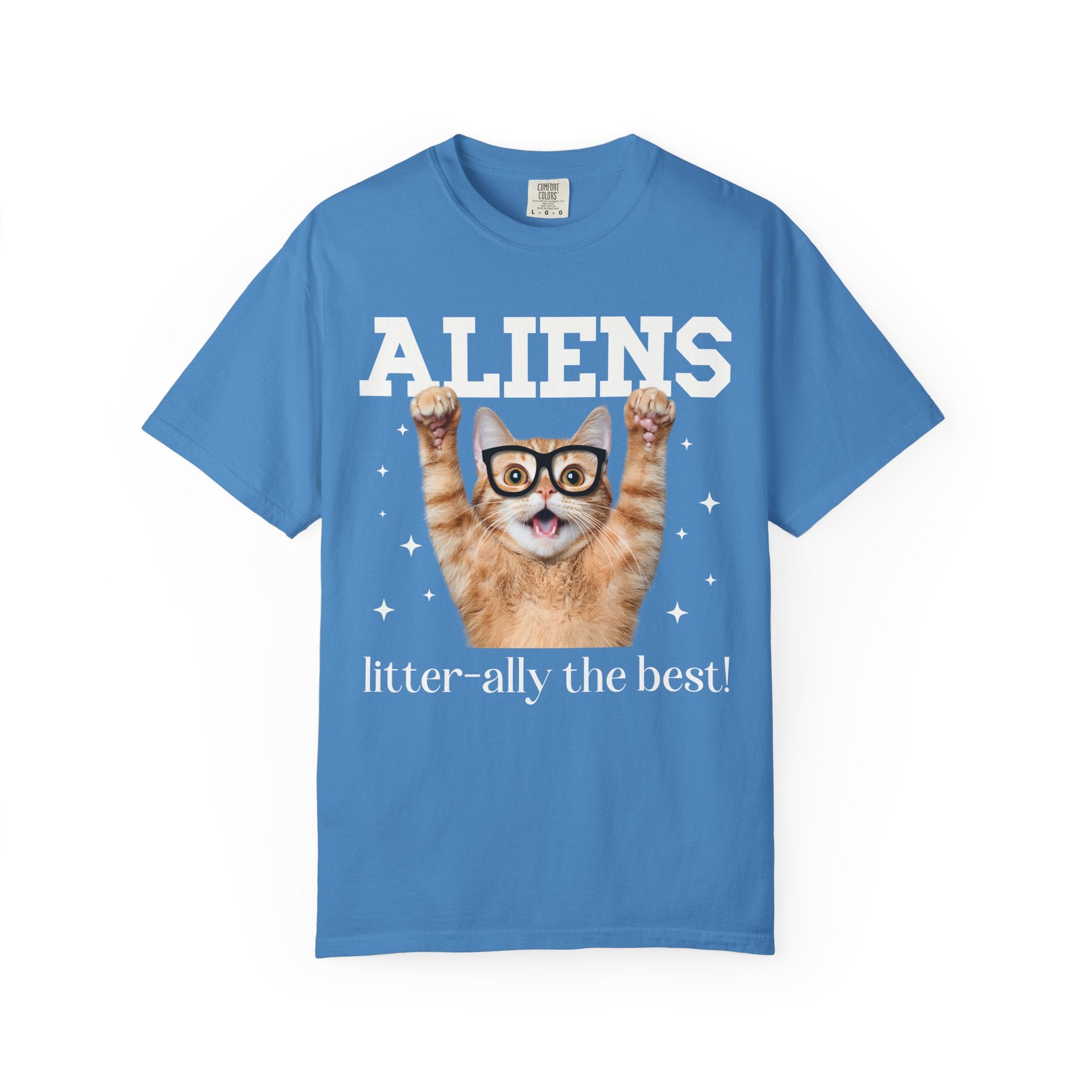 Silly Alien Lover Tee Shirt for Cat Mom or Cat Dad, Funny 90s Aesthetic Cat Lover Gift for Sister Who Loves Paranormal Stories and UFOs - Opal and June